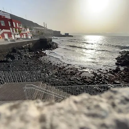 Caletillas Vacations, 20 Meters From The Apartamento